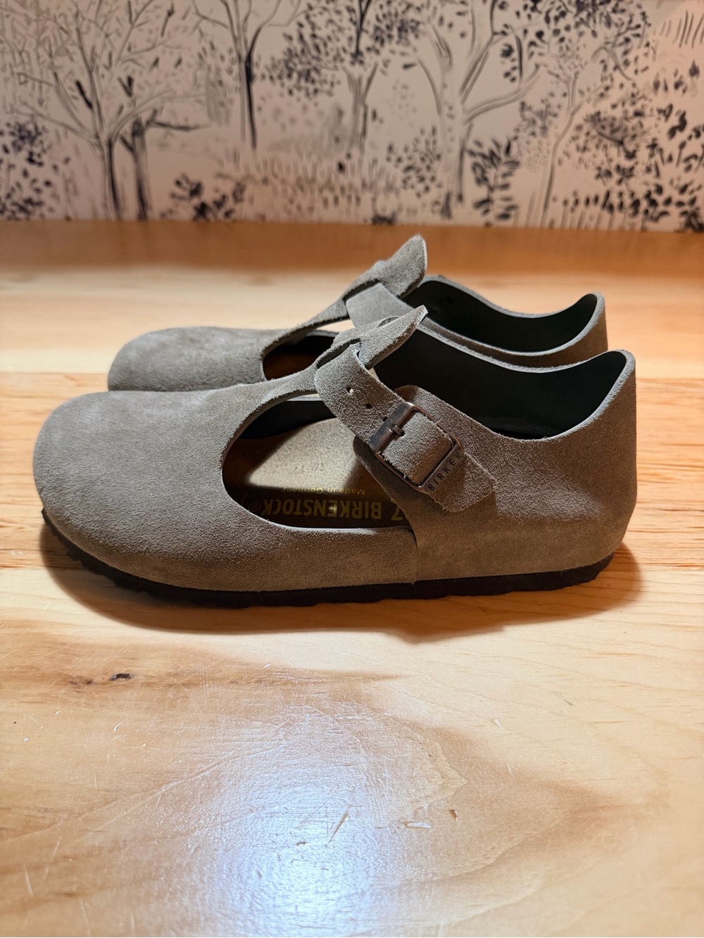 Birkenstock Paris Suede T-Strap Mary Jane Shoes Taupe 37